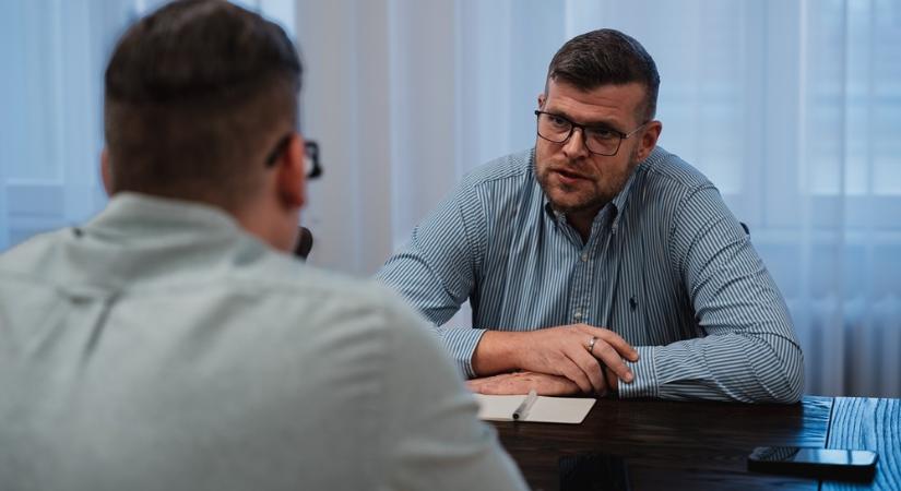 Vámos Zoltán :"Az a tanúsága mindenképpen megvan a tavalyi választásnak, hogy a Fidesznek nem sikerült önkormányzati szinten elnyernie az emberek bizalmát."