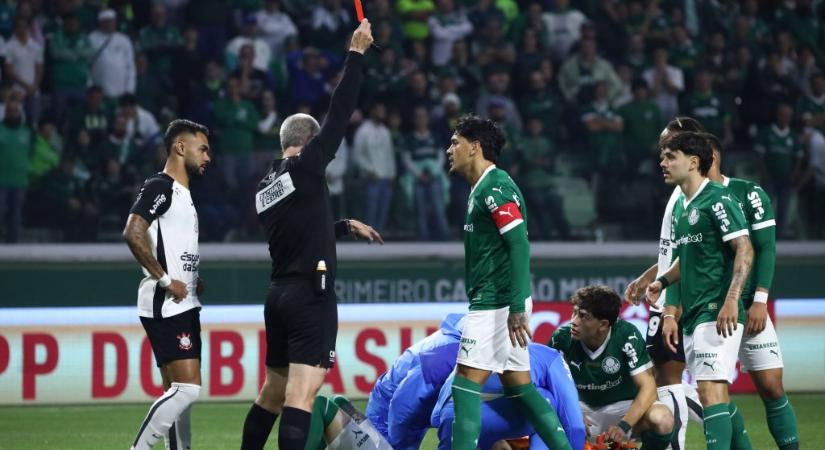 Egy focista megpróbálta elhitetni, hogy nem lefejelte Memphis Depayt, hanem csak rálökték