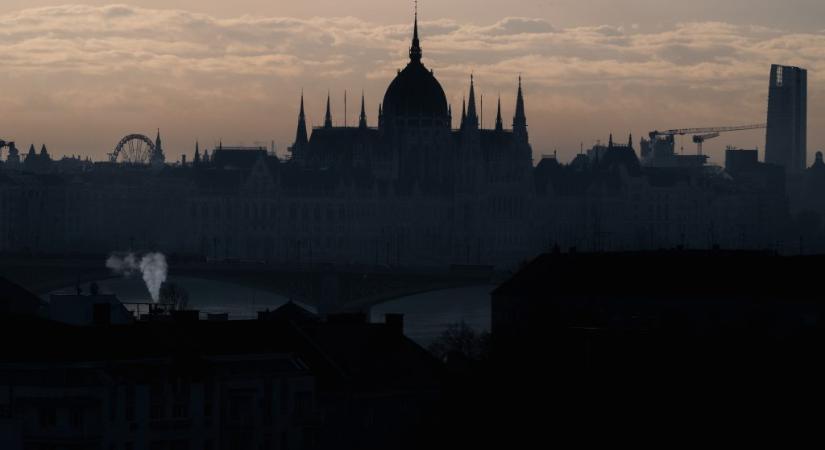 Átlátszó: Milliárdokat ad a kormány egy budapesti álcivil agytrösztnek