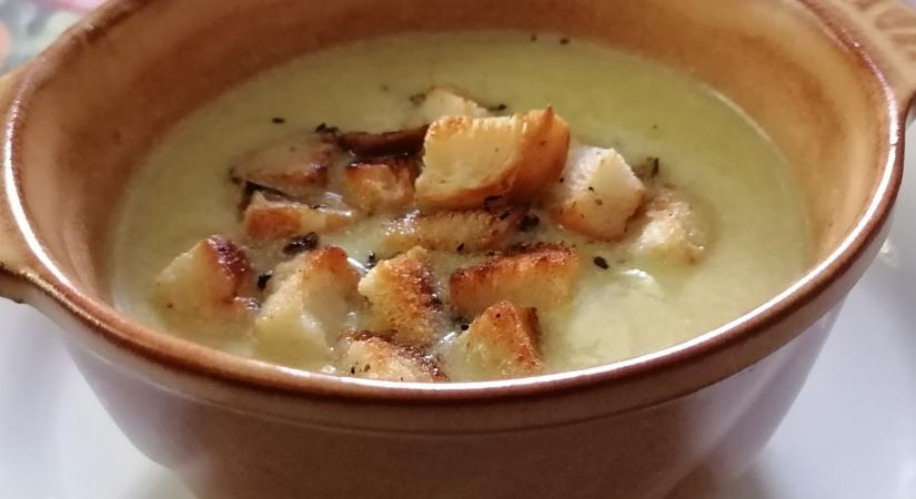 Nyár a konyhában – Cukkinikrémleves