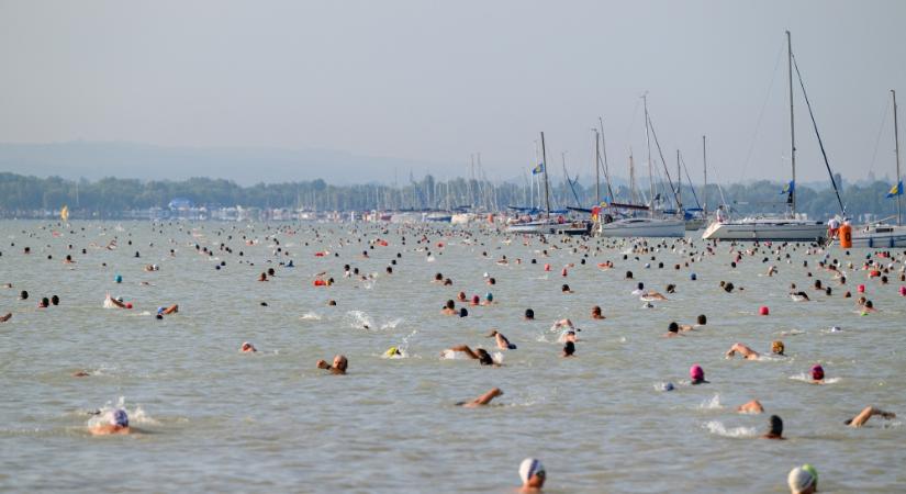 Szombaton rendezik a Balaton-átúszást