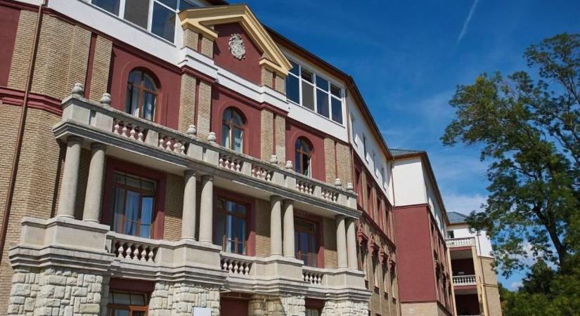 Új szemlélet, régi elhivatottság a belgyógyászat élén – mutatjuk a nyíregyházi kórház új osztályvezető főorvosát