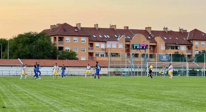 Vásárhelyi döntetlen Monoron