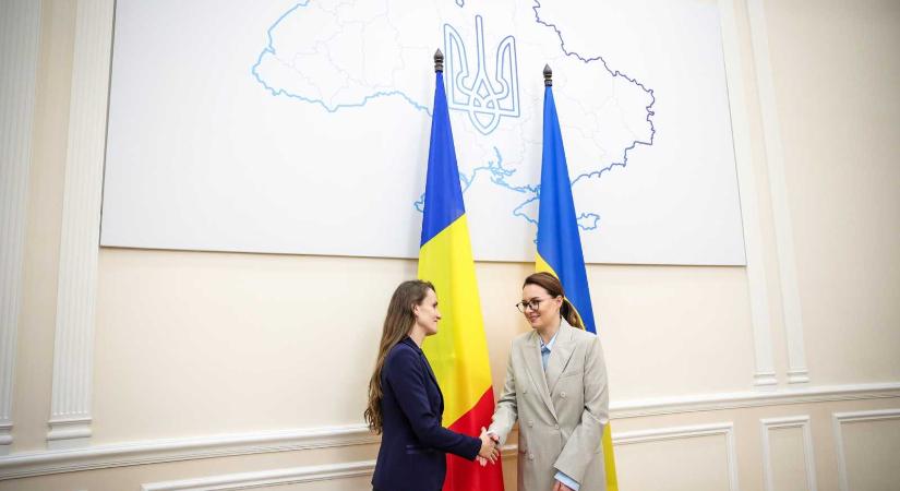 Oana Ţoiu „a szolidaritás üzenetét” vitte Ukrajnának