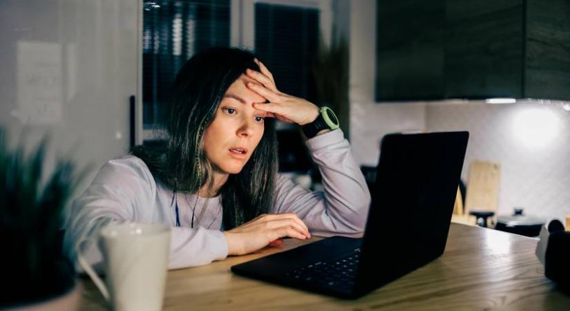 Azonnal frissítsd, ha ilyen laptopod van: minden jelszavad veszélyben lehet