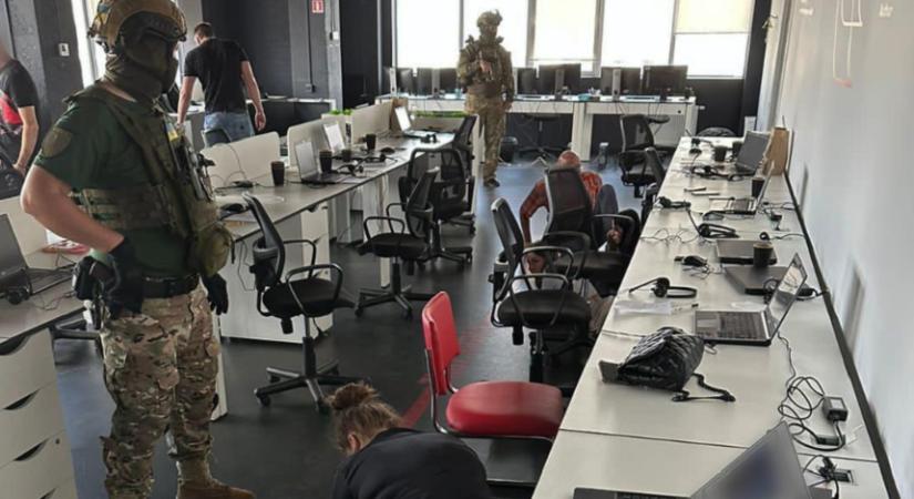 Kriptocsalásokra szakosodott bűnszervezetet tartóztattak le a szomszédunkban