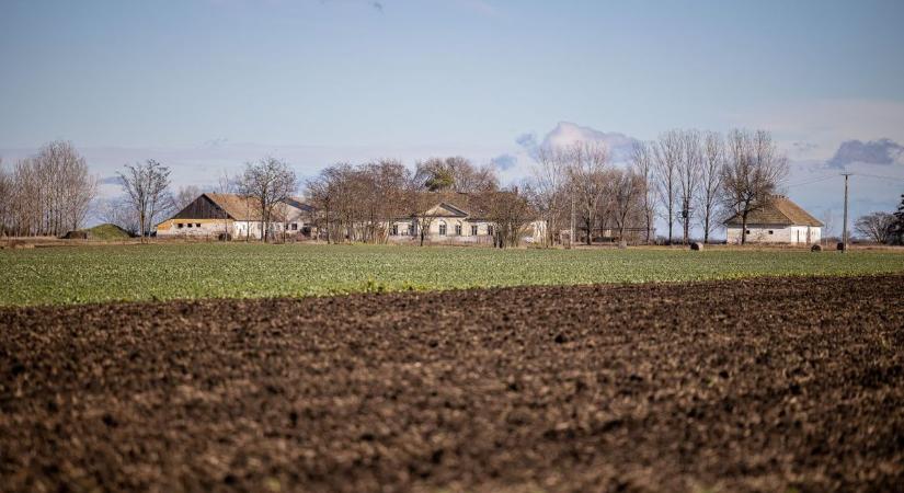 Több 10 millió forinthoz juthatnak a tanyákon élők, szakember segít a pályázat részleteiben