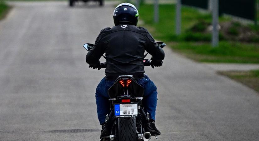 Teljesen új szabályok várhatók a motorosokra 2026-tól!