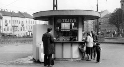 Tejivó, trafik és a többiek – Izgalmas pavilonok a múltból