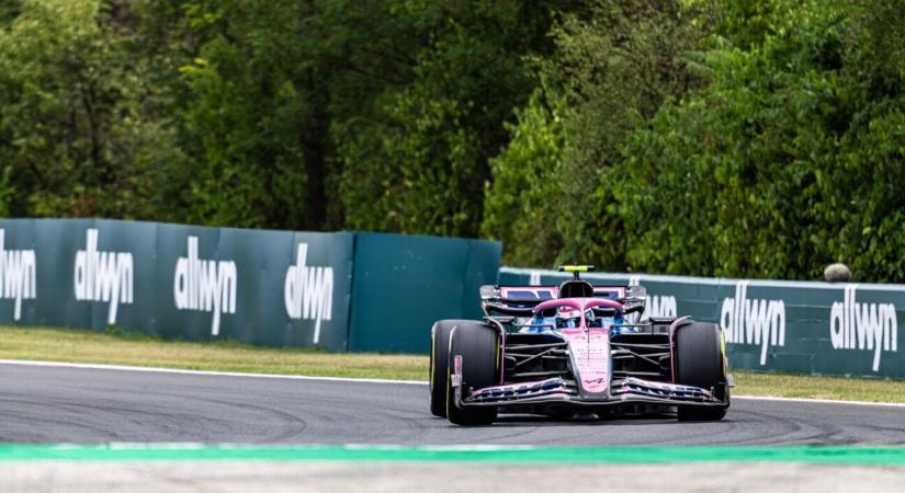 Baleset a gumiteszten: Colapinto a falnak csapódott a Hungaroringen