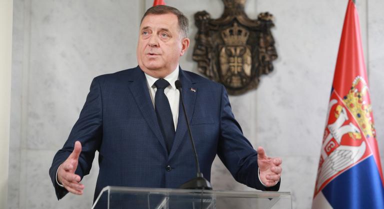 Milorad Dodik népszavazást ír ki, amiért megfosztották megbízatásától