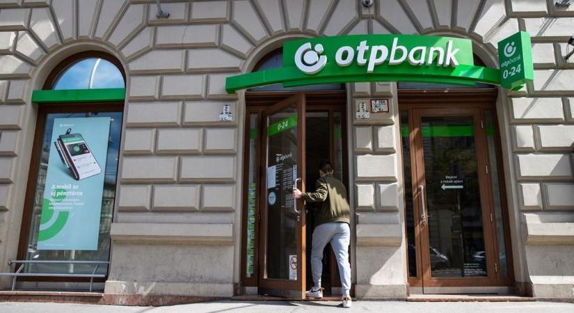 Úgy látszik az OTP Bank duplán terheli az ügyfeleit
