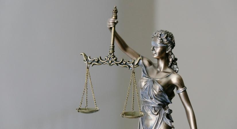 20 év után több ezer szálloda perelné vissza a jutalék egy részét a Bookingtól