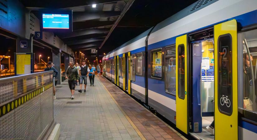 Ismét súlyos fennakadások vannak az egyik vasúti fővonalon