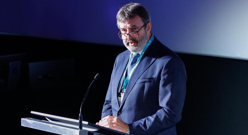 Palkovics László leszögezte: A kormány nem az embereket akarja követni a DÁP-al