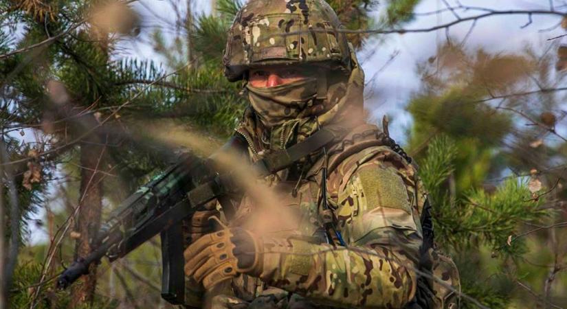 Vizsgálatot indított az ügyészség egy menekülő ukrán civil orosz katona általi lelövése ügyében