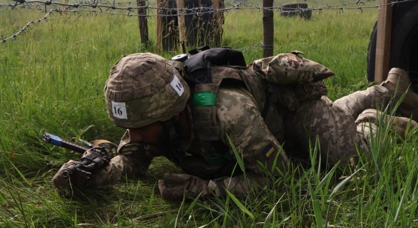 Testkamerát fognak viselni az ukrán hadkiegészítők szeptembertől