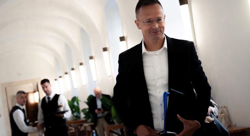 Az ukrán Állami Nyomozó Iroda hazugsággal vádolja Szijjártó Pétert