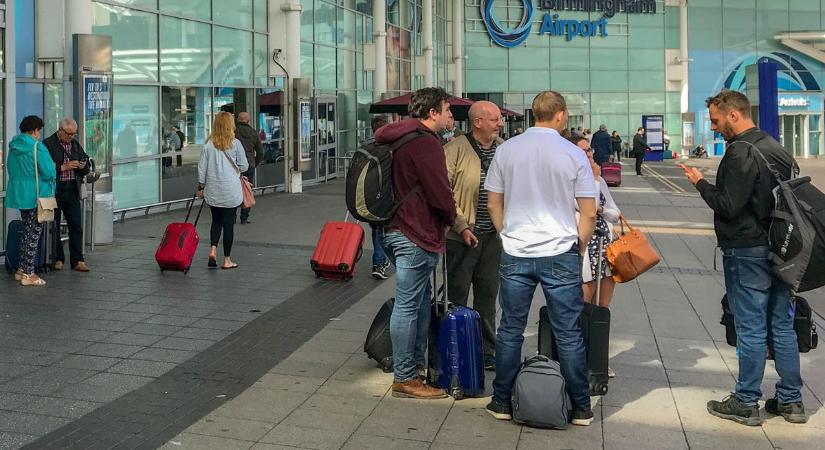 Ami a reptéren történt a nyíregyházi utasokkal, arra nincsenek szavak. A légitársaság még kártérítést is fizet!