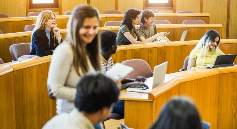 Beiratkozás, gólyatábor, kollégium? Itt az utolsó pillanat, hogy a frissen felvett egyetemisták jelentkezzenek az MCC-be!