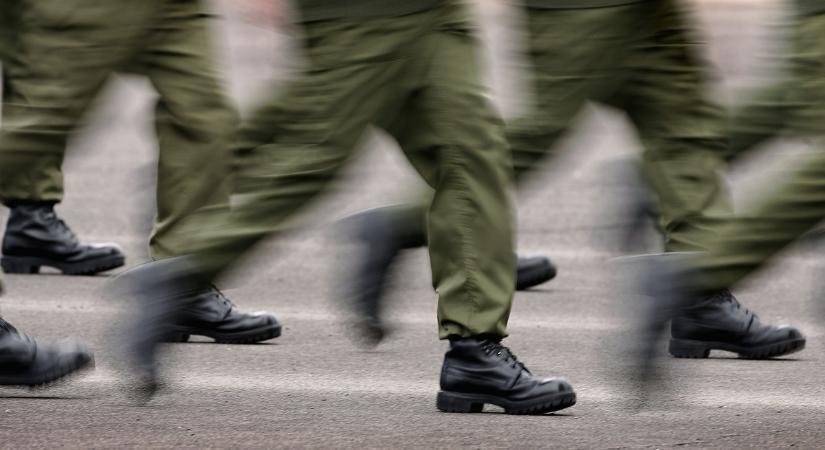Bekamerázzák a behívókat kézbesítőket Ukrajnában – itt a szabály