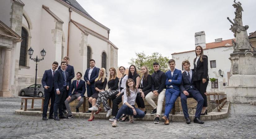 Beiratkozás, gólyatábor, kollégium? Itt az utolsó pillanat, hogy a frissen felvett egyetemisták jelentkezzenek az MCC Győr Központjába!