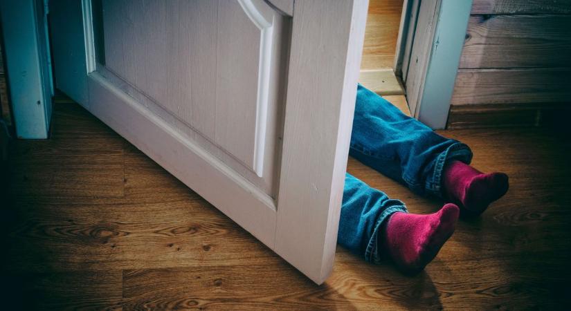 91 késszúrással végeztek a lány anyjával a tinik, normális ésszel felfoghatatlan dolgot tettek ezután – videóval