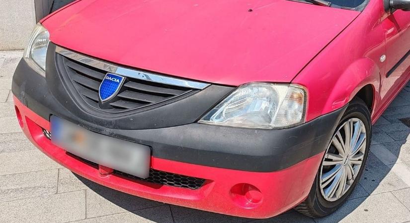 Nincs pardon, sem magyarázat arra, amit a tűzpiros Dacia sofőrje tett Debrecenben – fotóval!