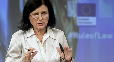 Az Európai Bizottság vizsgálja a civiltörvény miatt elutasított pécsi alapítvány ügyét