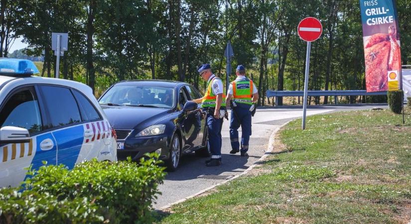 Átlagos ellenőrzésnek indult, végül megdöbbentő felfedezést tettek a rendőrök Jászapátin