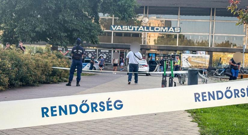 Mindenkit sokkolt, ami a szolnoki téren történt – fotók és videó a brutális eset helyszínéről