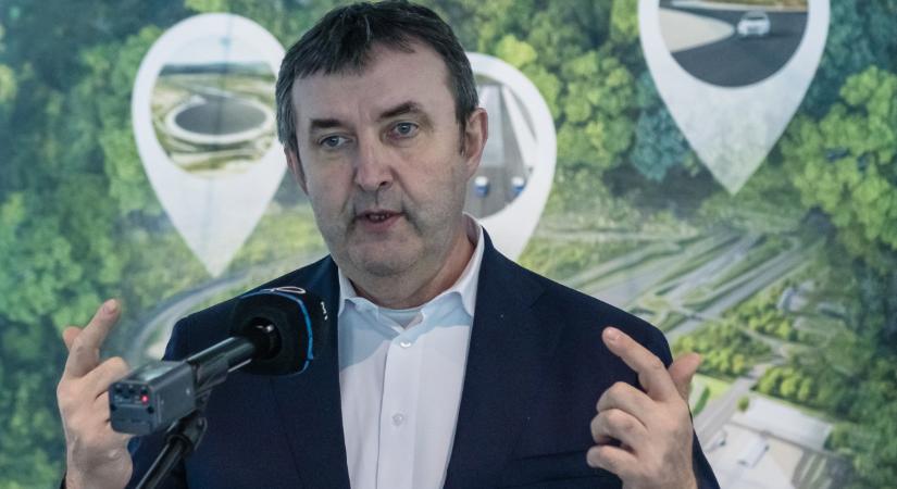Nem ébredhet öntudatra a mesterséges intelligencia Palkovics László szerint