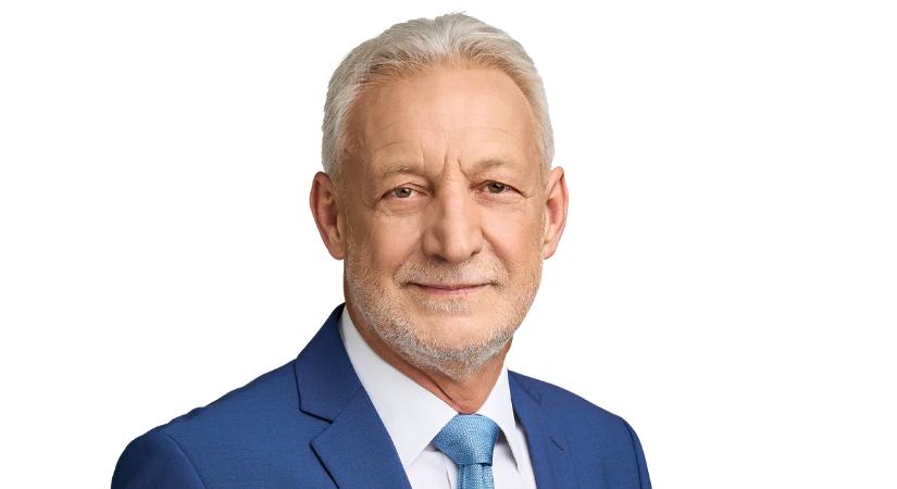 Hrabovszki László: „A fiataloknak megfizethető lakhatás, a kistelepüléseknek háziorvosi ellátás és normális közlekedés kell”