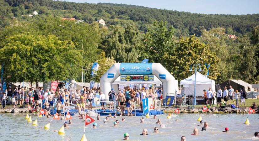 Jó az idő, megtartják szombaton a 43. Lidl Balaton-átúszást, újra lehet nevezni is