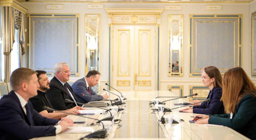 Kijevben járt a külügyminiszter - Románia Ukrajna mellett áll a béke és szabadság érdekében