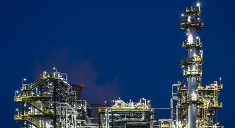 Több százmillió lejt követel a kormánytól három energetikai nagyvállalat