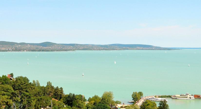 Nincsenek medúzák a Balatonban – kiderült, mik valójában a furcsa jelenségek