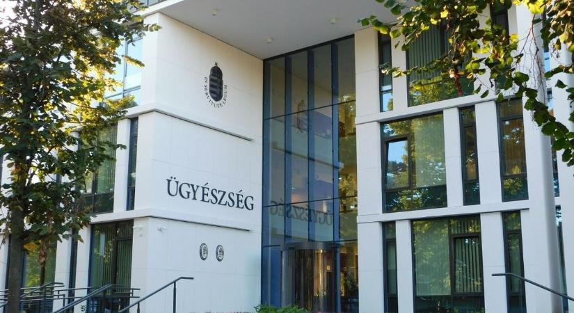 30 milliót akart megszerezni hamis végrendelettel férje gyerekeitől a víg özvegy