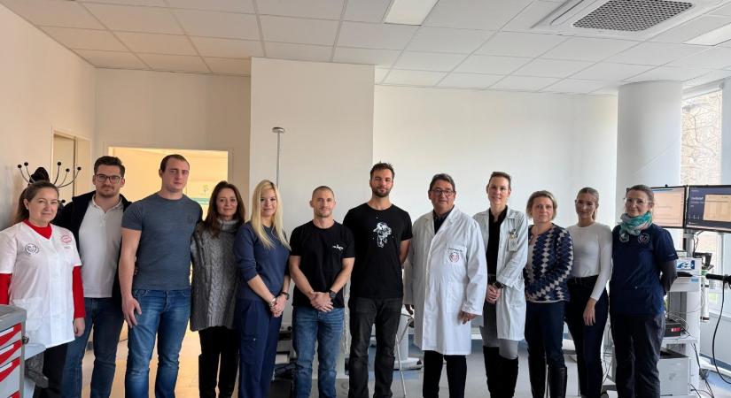 Az SE mintegy húsz klinikája és tanszéke vett részt az űrmisszióban
