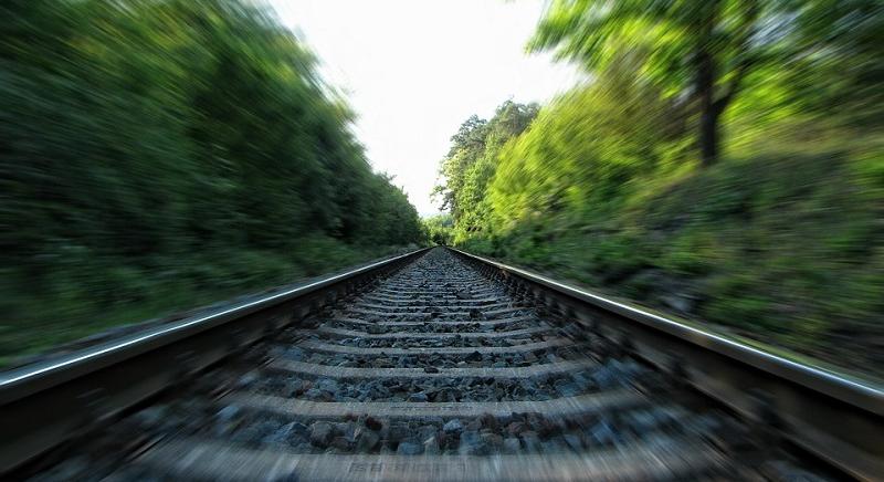 MÁV: elsodort egy autót a vonat, hosszabb eljutási idő a győri fővonalon
