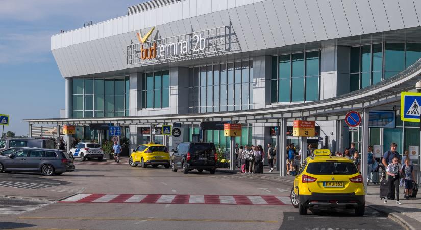 Kitiltották a ferihegyi reptér épületétől az autósokat