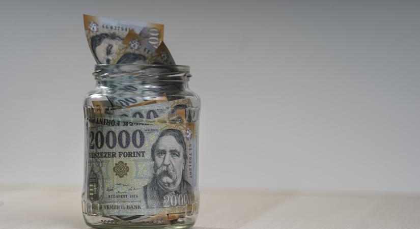 Két hónap után újra deficittel zárt az államkassza