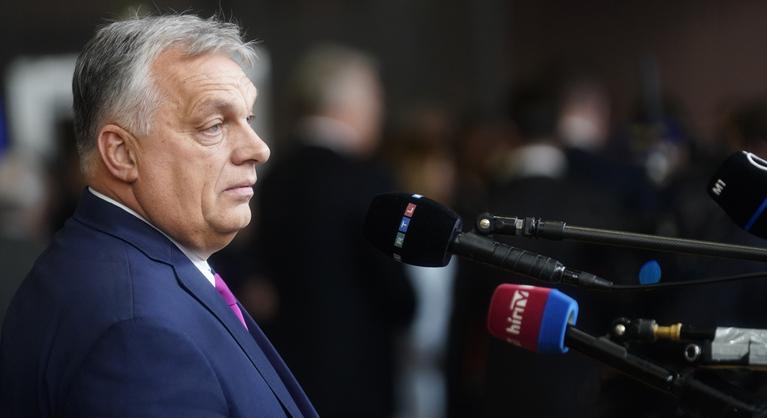 Mindenki Orbán Viktor lépésére vár az új adatok után
