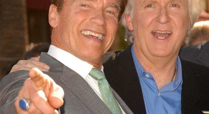 James Cameron látja a jövőt: 3 ponton fog elérni minket a végítélet