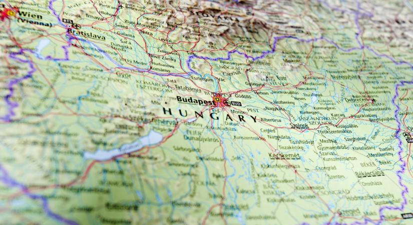 Az megvan, hogy Magyarország évente 5000 négyzetméterrel lesz kisebb?