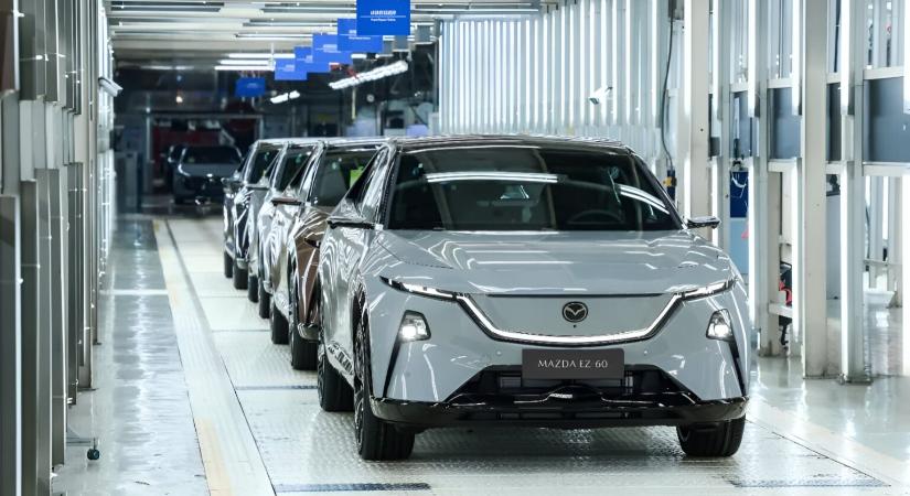 Megkezdődött a Mazda elektromos SUV-jának sorozatgyártása
