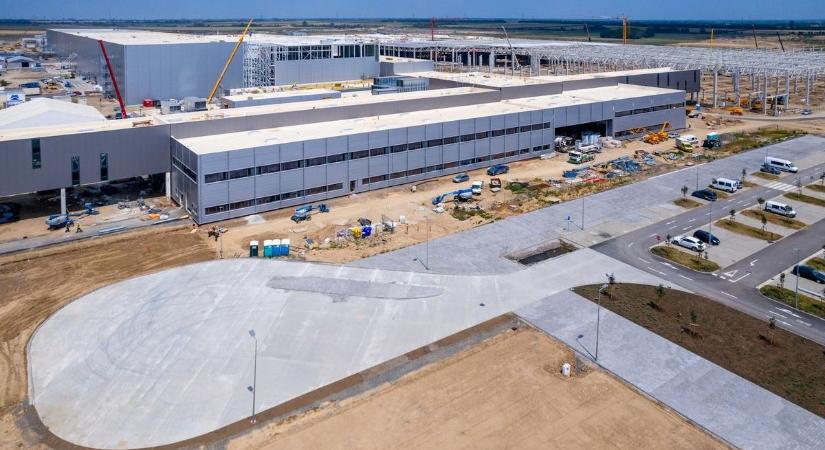 Hatalmas beruházás indul a BMW-nél Debrecenben