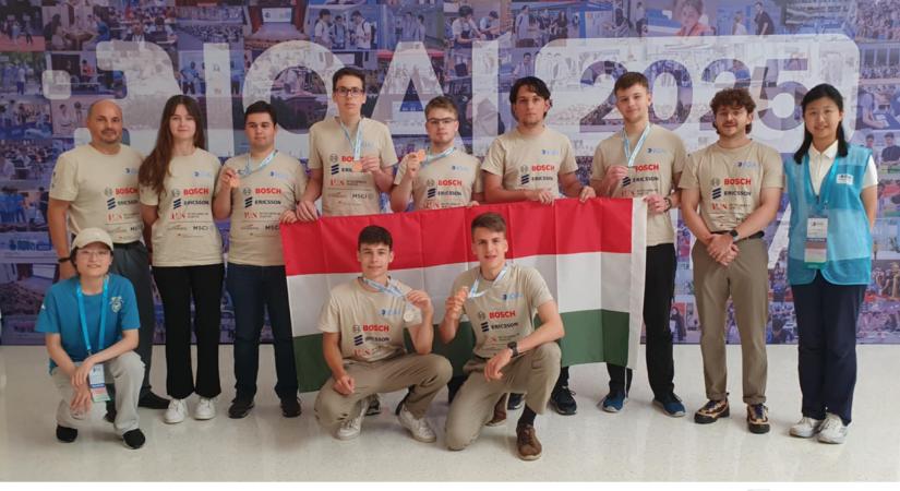 Két ezüst és négy bronzérem a nemzetközi AI-diákolimpia magyar mérlege