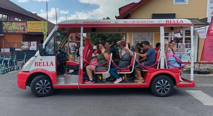 Siófokon strandoltak a kéthelyi sérültek