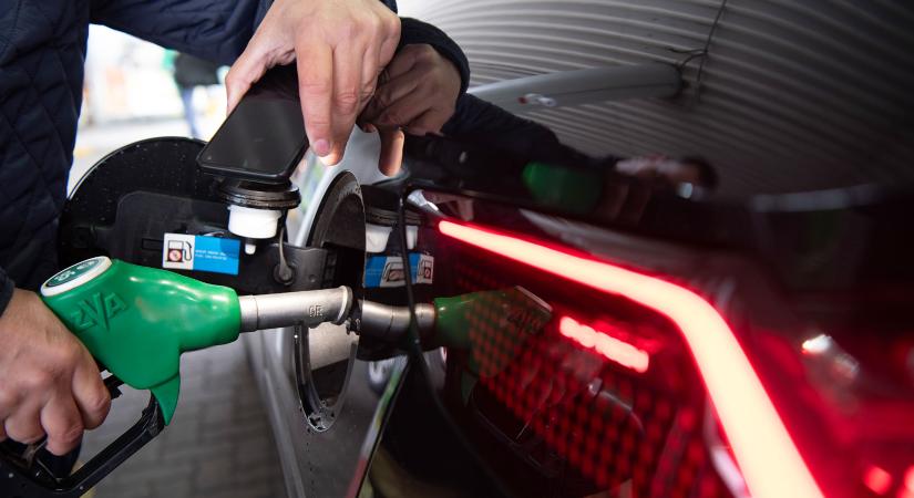 Ezért rossz ötlet tovább tankolni a kattanás után